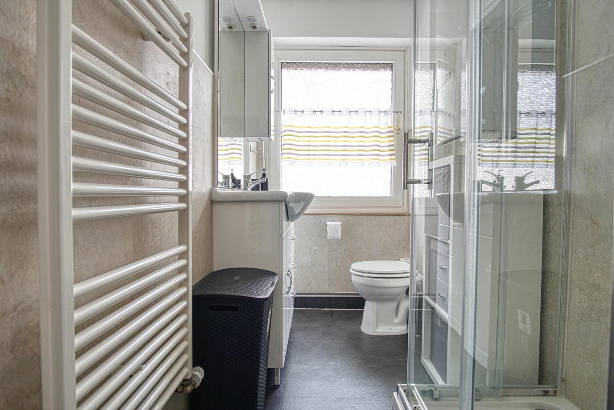 Homefy Sleep & Relax Apartment - Free Parking - Top Location Есен Екстериор снимка